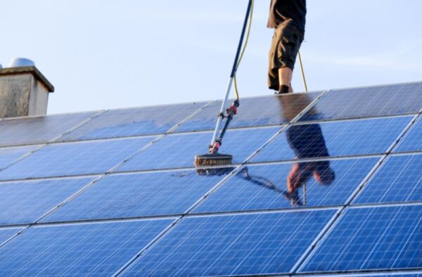 Don’t Ignore This: How Dust on Solar Panels Can Increase Your Electricity Bills